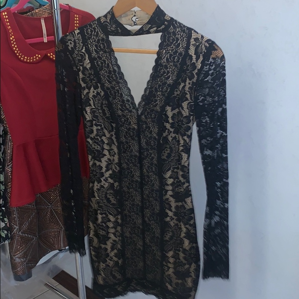 Bebe lace dress
